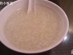 赠送的二米粥-老昌春饼(中央大街店)