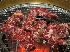 -山川小町·极番烧肉(新地假日广场店)
