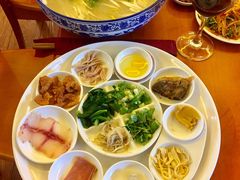 -桥馫源蒙自过桥米线(蒙自店)