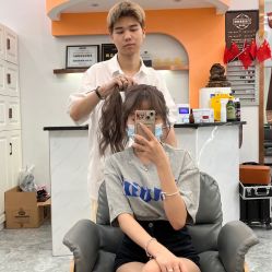 -V8潮牌·接发烫染连锁