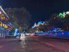 -布尔津河堤夜市