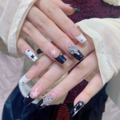 -花岐款式专研健康美甲沙龙