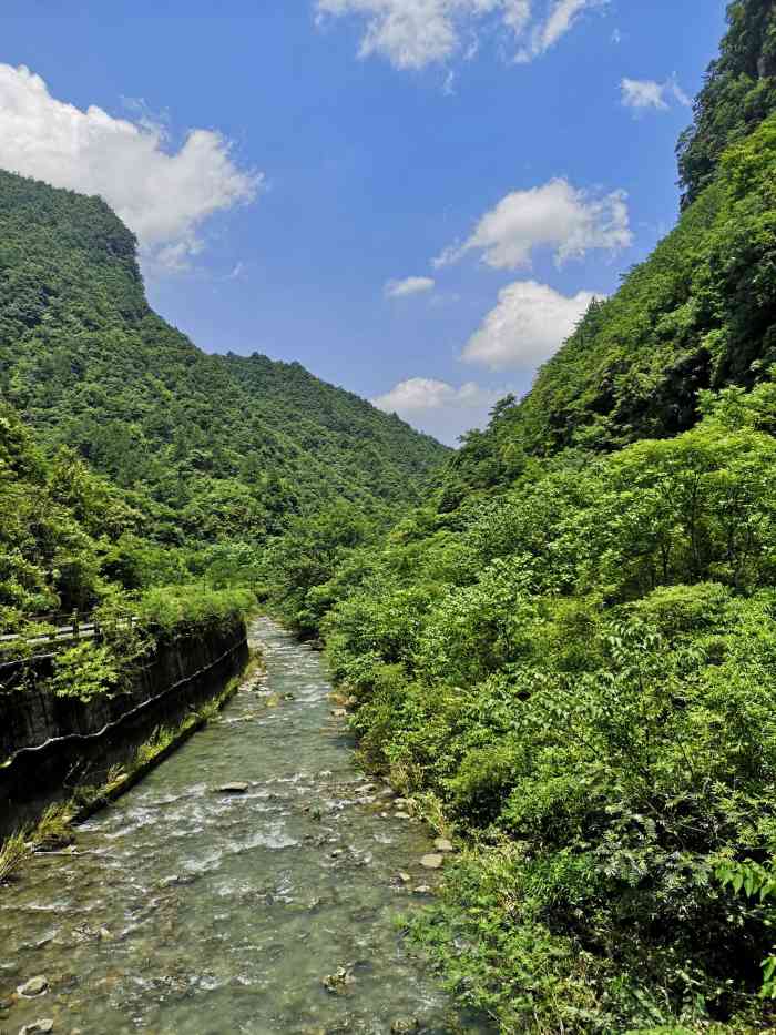 碧潭幽谷-"我是多年以前去的 ,我们是周末去露营游玩.