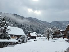 -白川乡与五箇山的合掌构造村落
