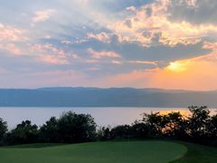 -昆明春城湖畔度假村