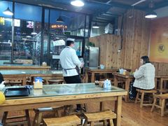 大堂-陇上全荟兰州传统牛肉面(延吉路店)