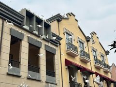 -王府井奥莱临潼小镇(临潼店)
