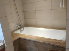 -那琴半岛地质海洋公园