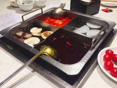 四宫格火锅-海底捞火锅(公益西桥店)