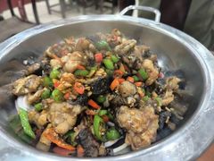 -湖南人家湘菜馆(镇江路店)