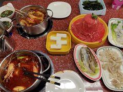 -四囍码头海鲜烧烤自助火锅(外滩南京东路悦荟广场店)