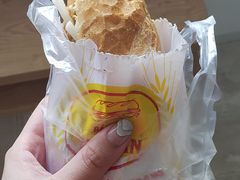 -Bánh Mì Huynh Hoa