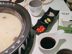 -洪氏嗨捞·广东猪肚鸡·椰子鸡火锅(西咸万象城店)