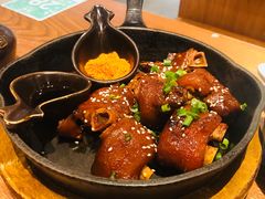 个旧烤猪蹄-云海肴·汽锅鸡·云南菜(广安门天虹店)