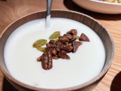 空运来的新疆酸奶-谷丽麦馕新疆菜·清真(步步高梅溪新天地店)