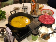 -鲜入围煮花胶鸡海鲜火锅