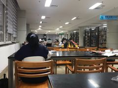 -湖北经济学院-图书馆