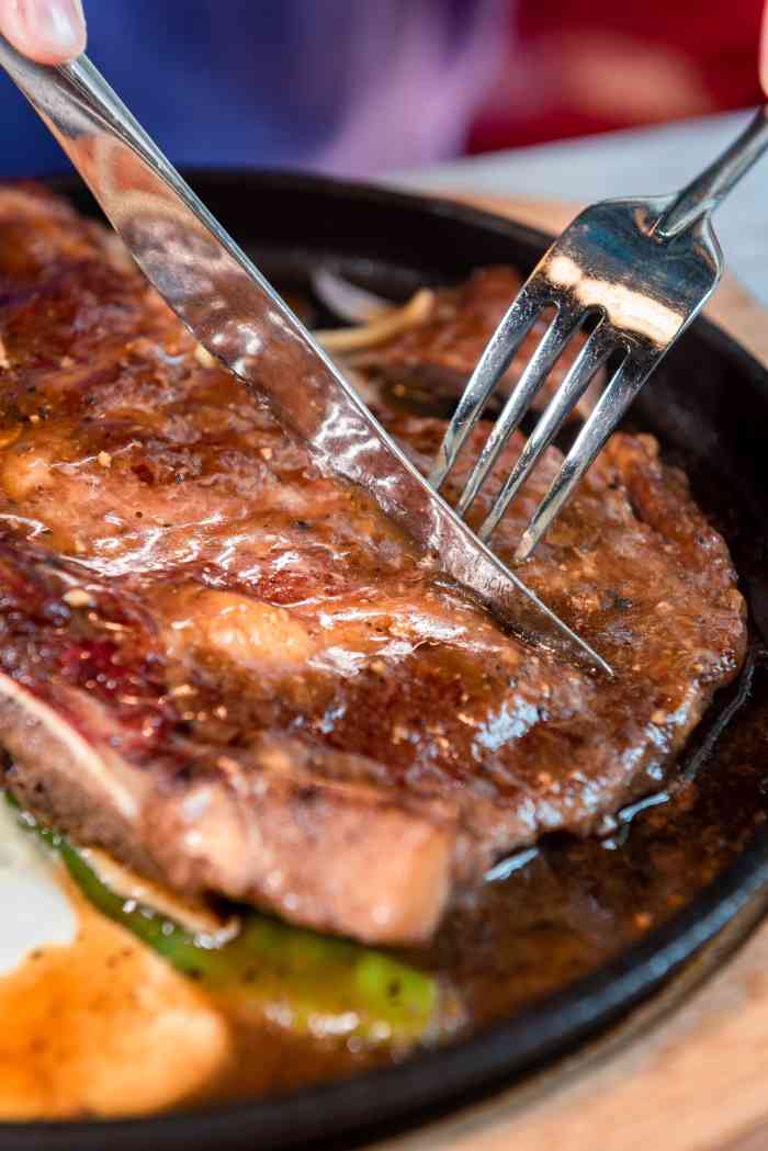 不够二2021年4月2日打分0638/人在车站大道开的一家台湾街头牛排馆