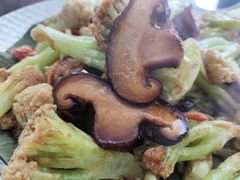 -天天向上素食餐厅(五台山店)