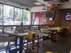 大堂-三头牛·潮汕牛肉生蚝火锅 (夏湾店)