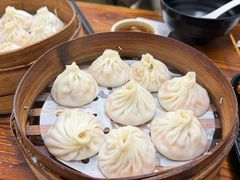 -莱莱小笼·乔艾