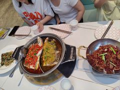 -阿瓦山寨·湘菜现炒·剁椒鱼头王(咸阳总店)