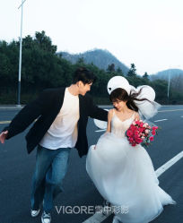 -雪中彩影婚纱摄影·品控旗舰店