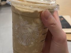 -星巴克臻选(南京金茂览秀城店)