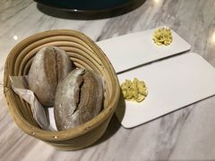 -La Mer Restaurant & Lounge