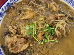 小鸡炖蘑菇-哈尔滨饺子王·东北菜(鱼鳞浃路店)