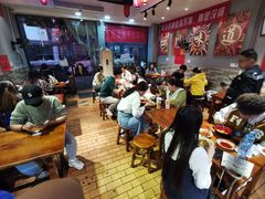 -爆炸头阿姨小四川正宗川味小吃(无任何分店)