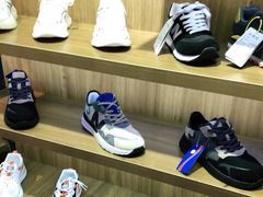 -云柏鞋业(十里堡店)