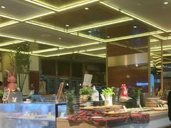 -大中华希尔顿酒店-念自助餐·嗨啤·小龙虾