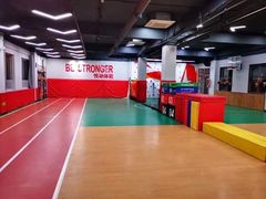 -悦动体能篮球羽毛球网球(三里河店)