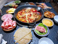 -四小区火锅·巷子里的重庆火锅(花照壁店)