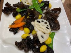 -清真·玛丽亚新疆菜主题餐厅(浙江中路店)
