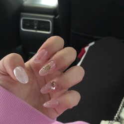 -AKIRA 安久日式美甲美睫