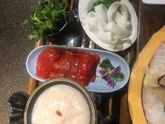 -老牌坊云南鱼豆花火锅(哈西万达店)