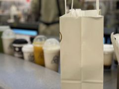 -喜茶(迪士尼小镇·平行宇宙店)