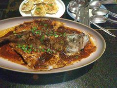 -八府香鸭·啫啫煲(华山路店)