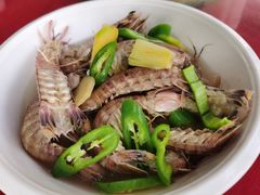 -霞涌市场海鲜摆卖区