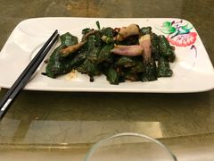 -东豪园林海鲜酒家(南港路辅路店)