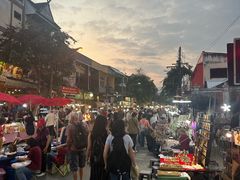 -周日夜市