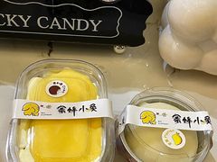 -蜜蜂小象·榴莲千层蛋糕(时代汇11栋店)