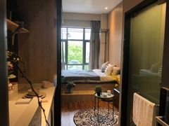 -魔方公寓(碧云国际店)