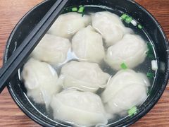 三鲜大馄饨-万寿斋(山阴路店)