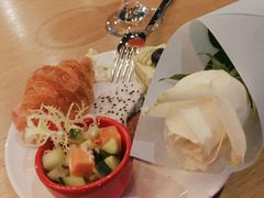 -飨食汇全日制餐厅·昆山皇冠假日酒店(九方店)