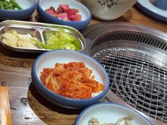 -明洞阿姨·韩式酱蟹烤肉·创意料理(三元桥店)