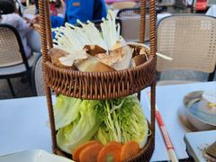 -刘姐啤酒鱼民族演艺餐厅(西街总店)