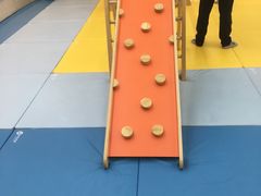 -亲亲袋鼠托育早教·思维专注力·棕熊英语(鼓楼恒力城店)